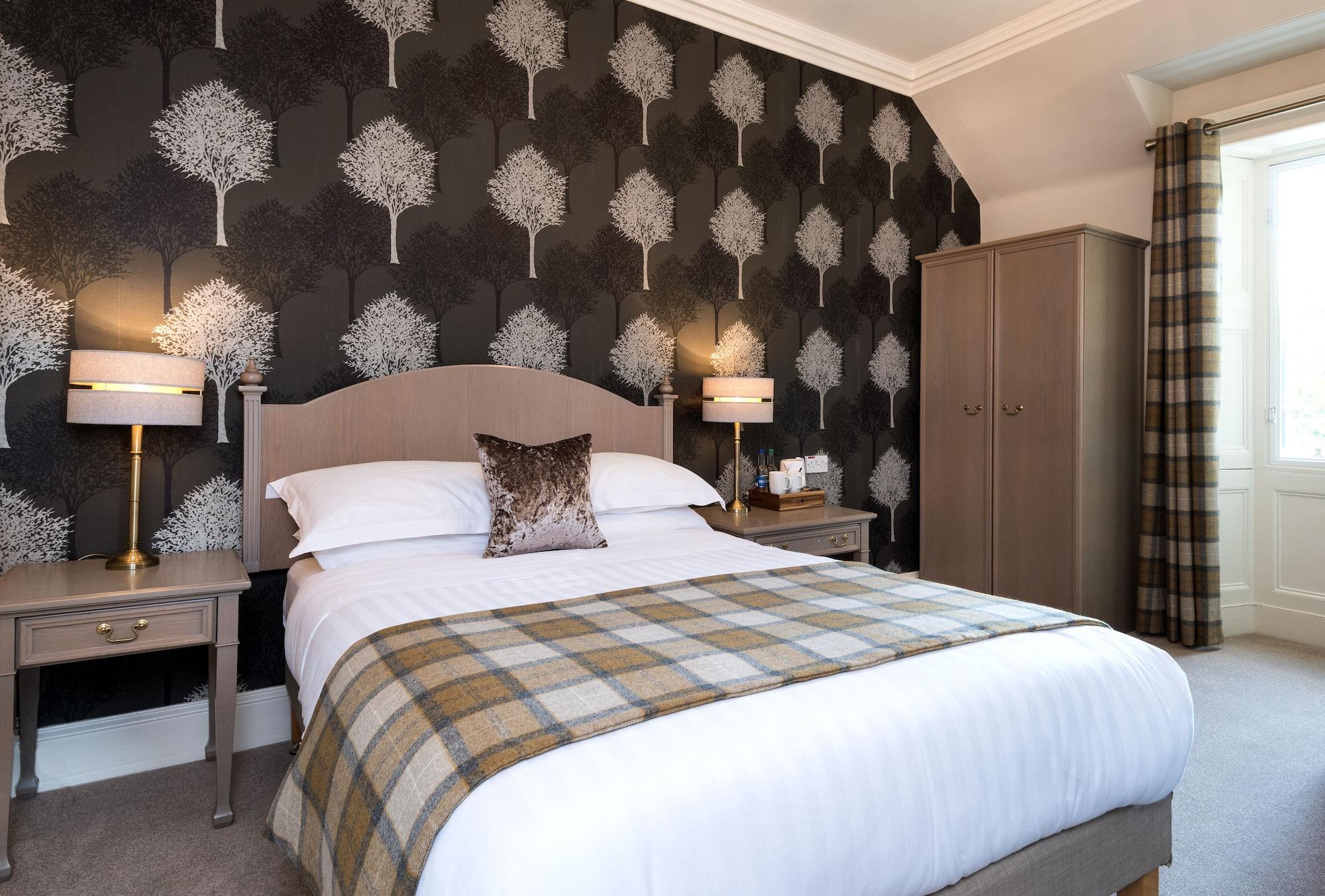 Sunbank House Metro Hotel 4*