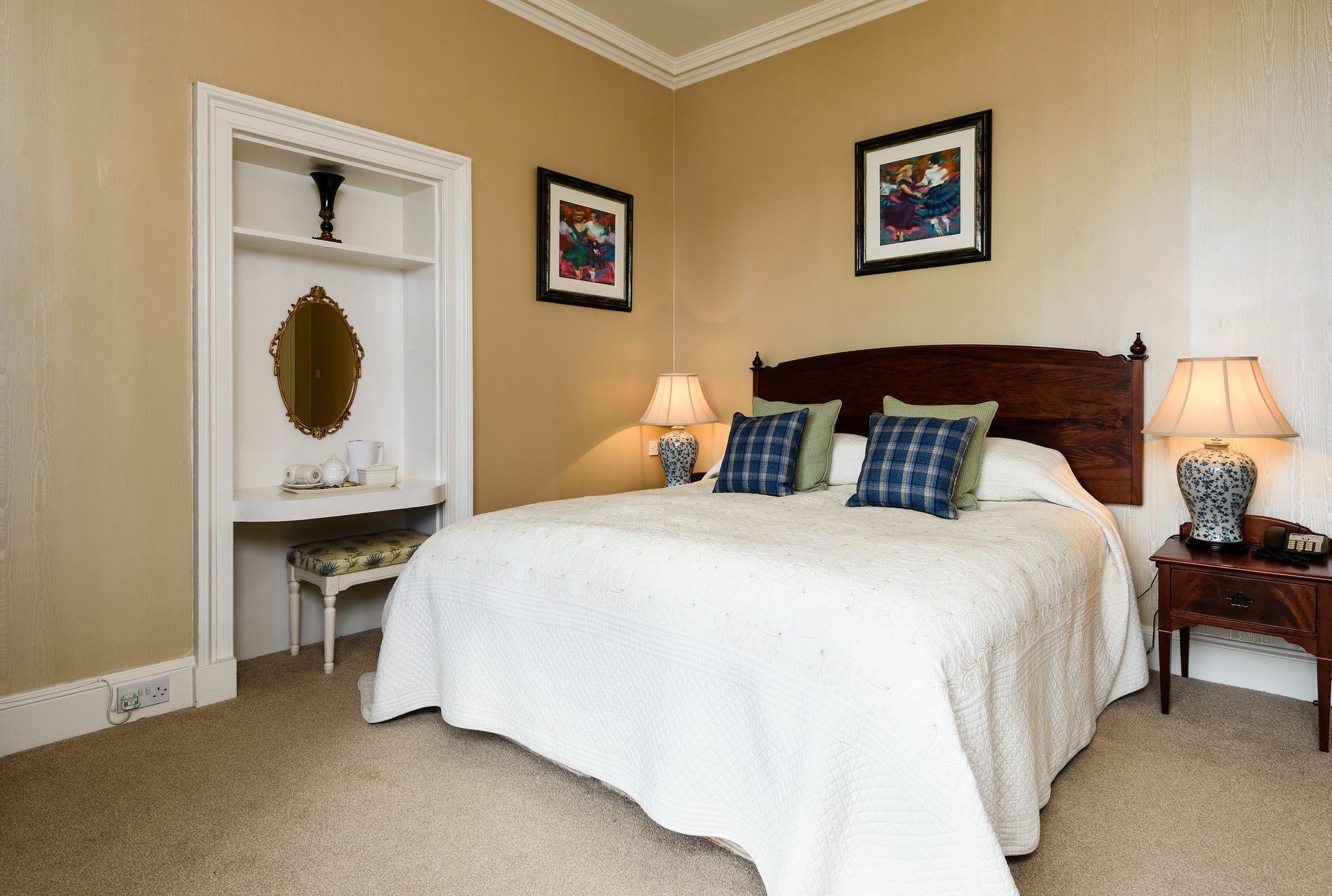 Hotel Sunbank House Metro 4*